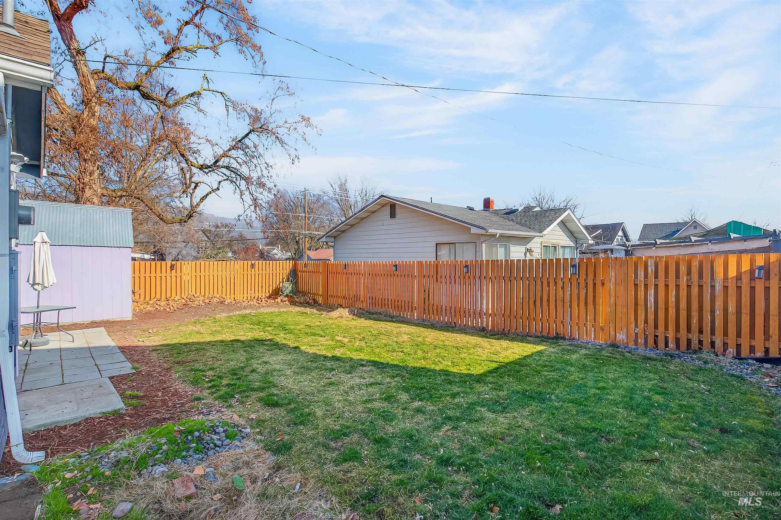 807 3rd Street, Clarkston, Washington 99403, 2 Bedrooms, 1 Bathroom, Residential For Sale, Price $295,000,MLS 98974587