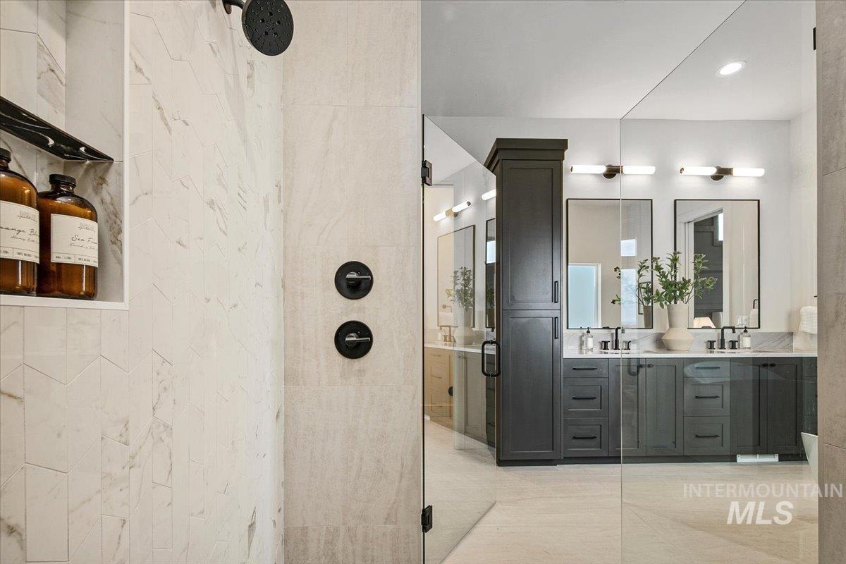 14058 Hipwell Drive, Nampa, Idaho 83686, 4 Bedrooms, 3.5 Bathrooms, Residential For Sale, Price $1,598,000,MLS 98974591