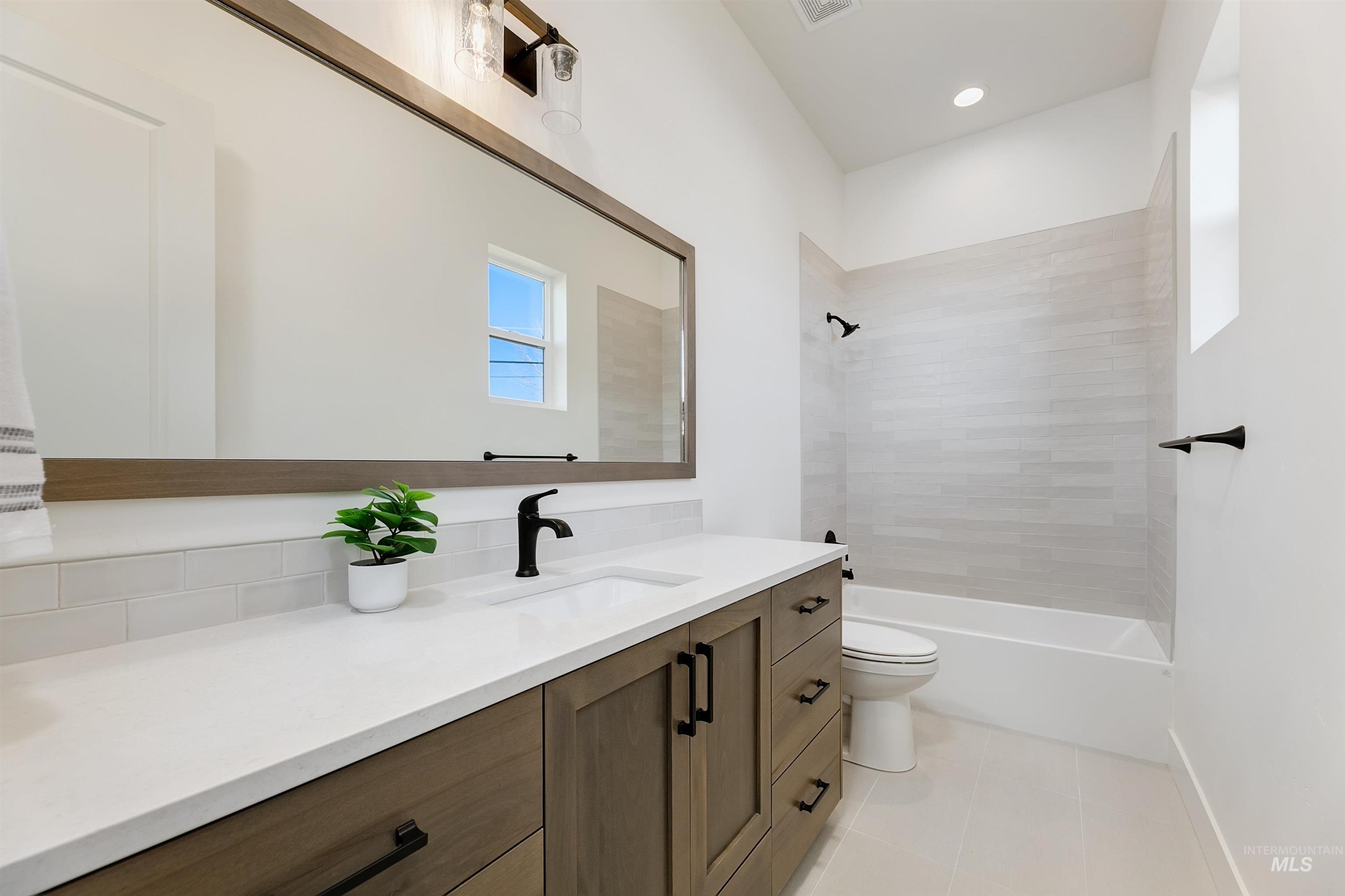 12617 S Lenora Pl., Nampa, Idaho 83686, 4 Bedrooms, 3.5 Bathrooms, Residential For Sale, Price $742,684,MLS 98974592