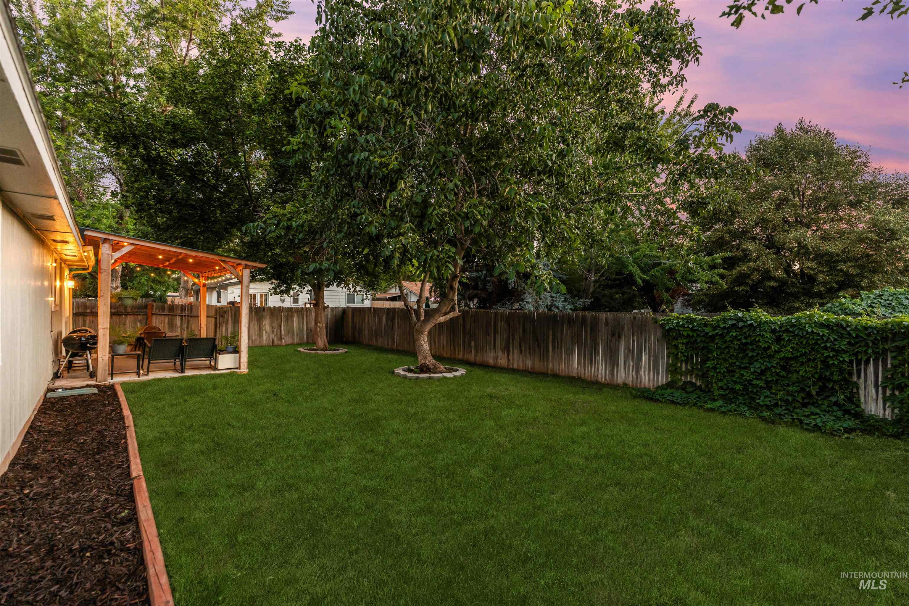 2721 N Christine St, Boise, Idaho 83704, 3 Bedrooms, 2 Bathrooms, Residential For Sale, Price $420,000, 98974596