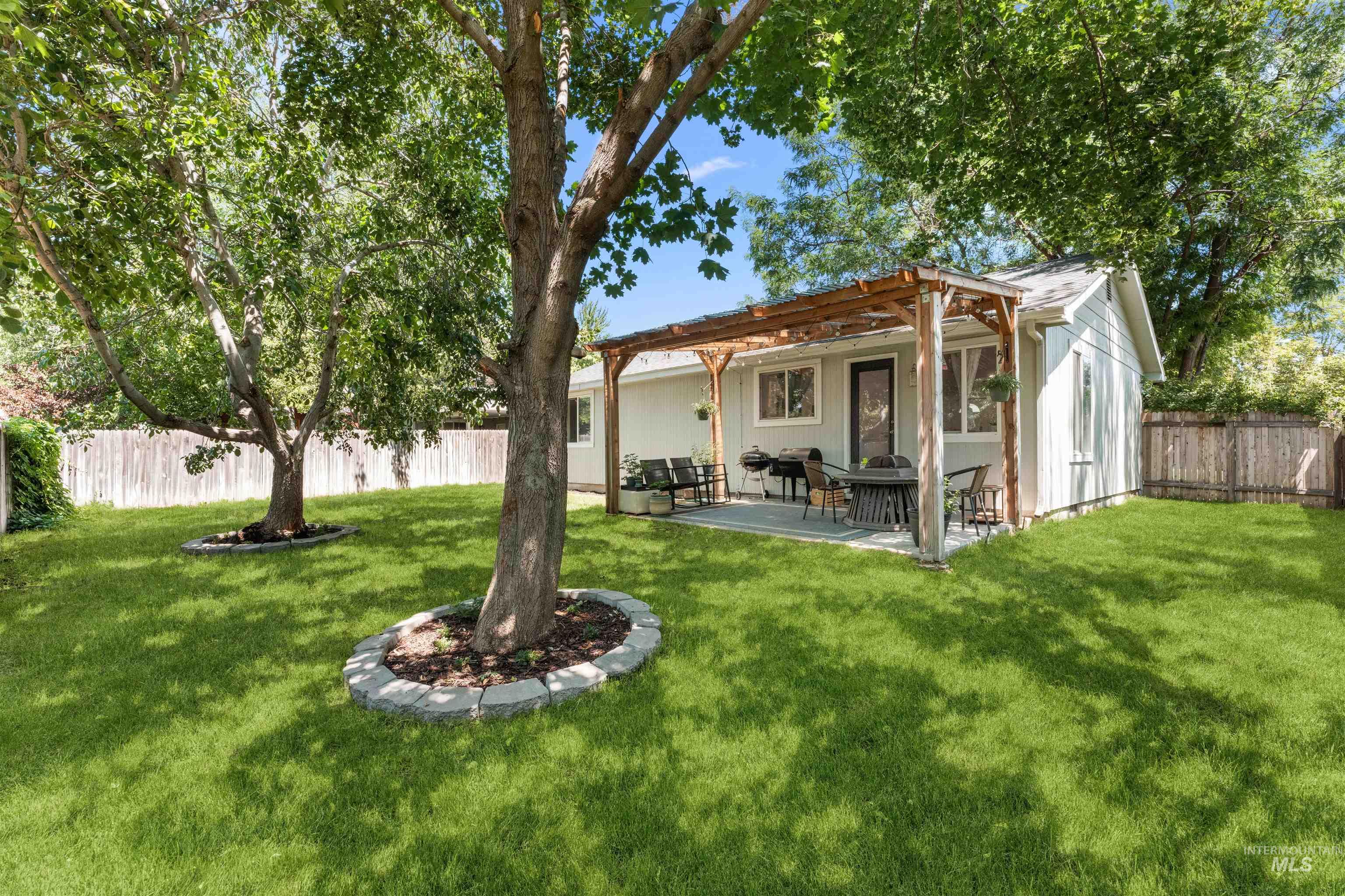 2721 N Christine St, Boise, Idaho 83704, 3 Bedrooms, 2 Bathrooms, Residential For Sale, Price $420,000, 98974596