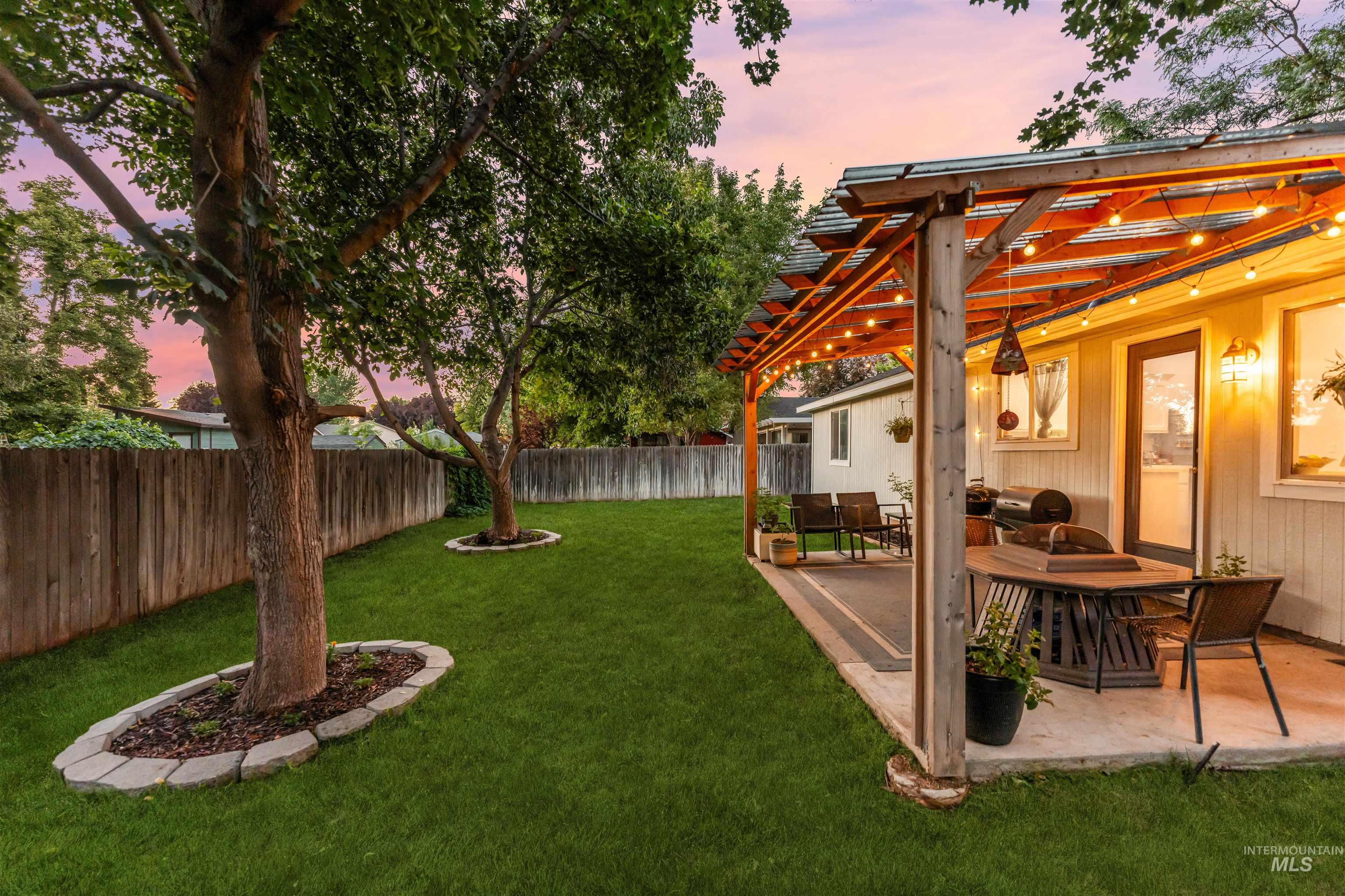 2721 N Christine St, Boise, Idaho 83704, 3 Bedrooms, 2 Bathrooms, Residential For Sale, Price $420,000, 98974596