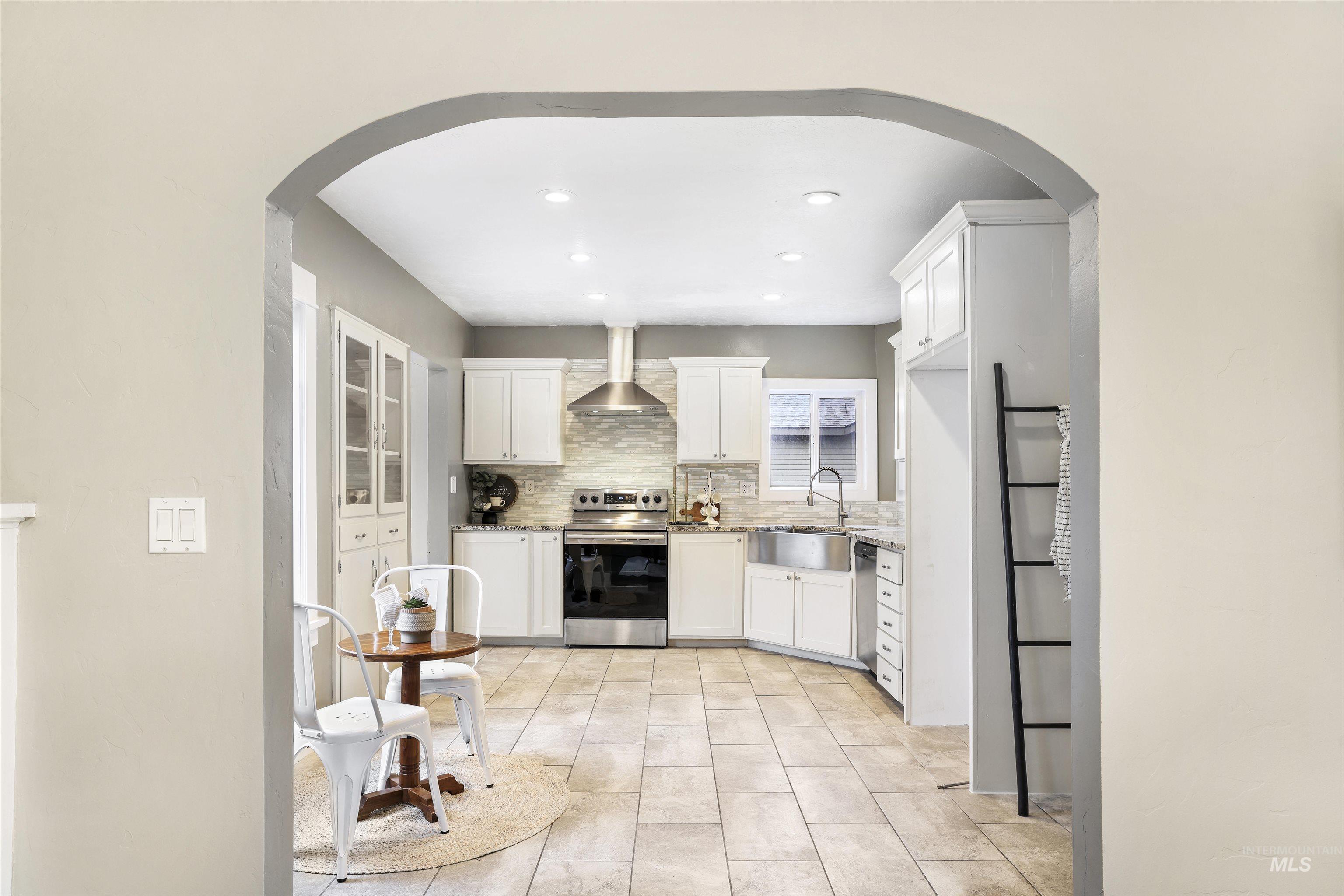 330 Birch Street S, Kimberly, Idaho 83341, 6 Bedrooms, 2 Bathrooms, Residential For Sale, Price $420,000, 98974598