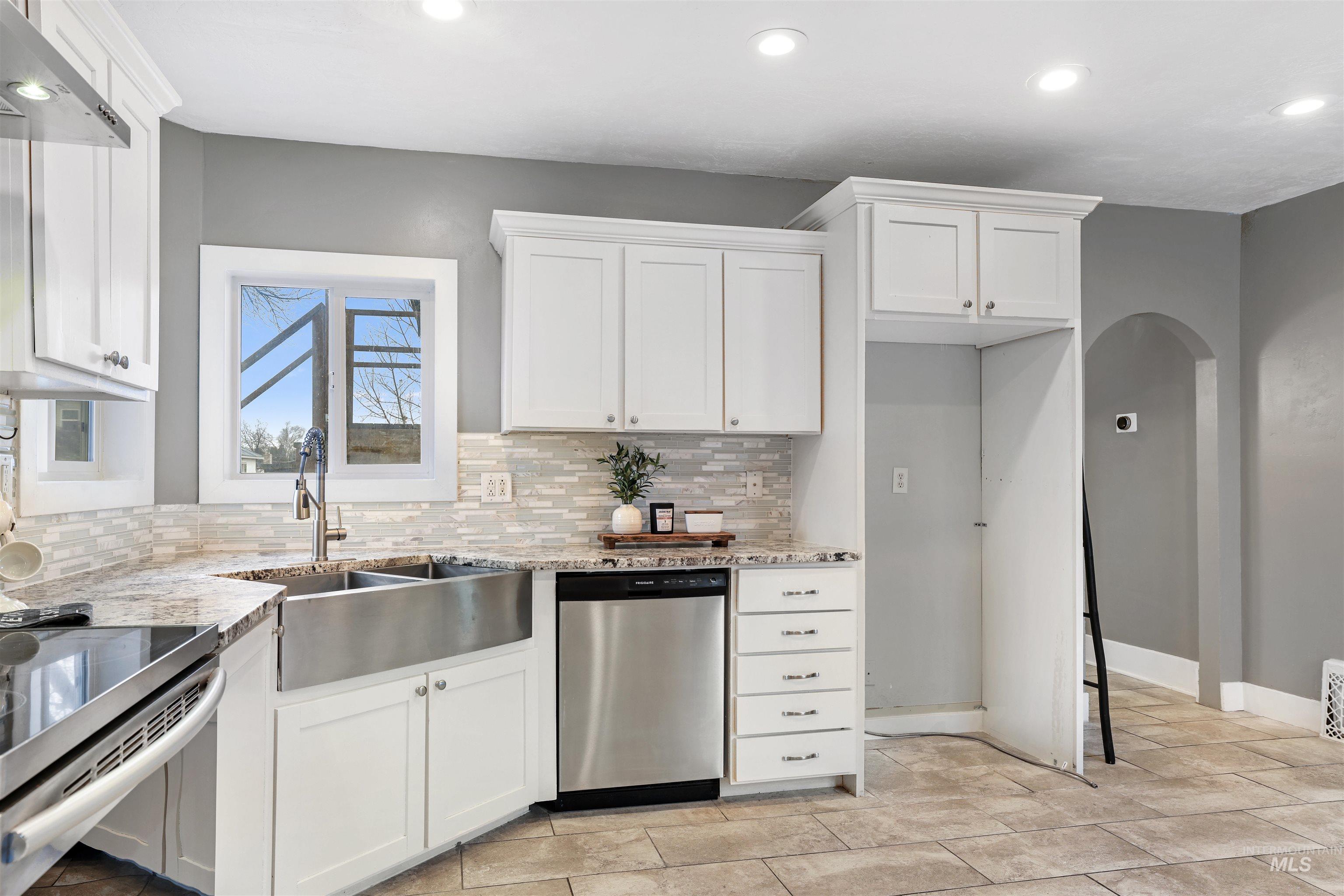 330 Birch Street S, Kimberly, Idaho 83341, 6 Bedrooms, 2 Bathrooms, Residential For Sale, Price $420,000, 98974598