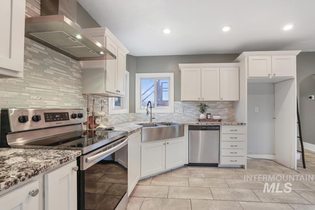 330 Birch Street S, Kimberly, Idaho 83341, 6 Bedrooms, 2 Bathrooms, Residential For Sale, Price $420,000, 98974598