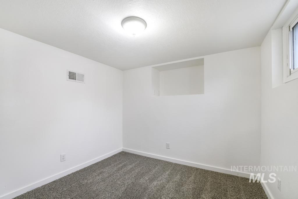 330 Birch Street S, Kimberly, Idaho 83341, 6 Bedrooms, 2 Bathrooms, Residential For Sale, Price $420,000, 98974598