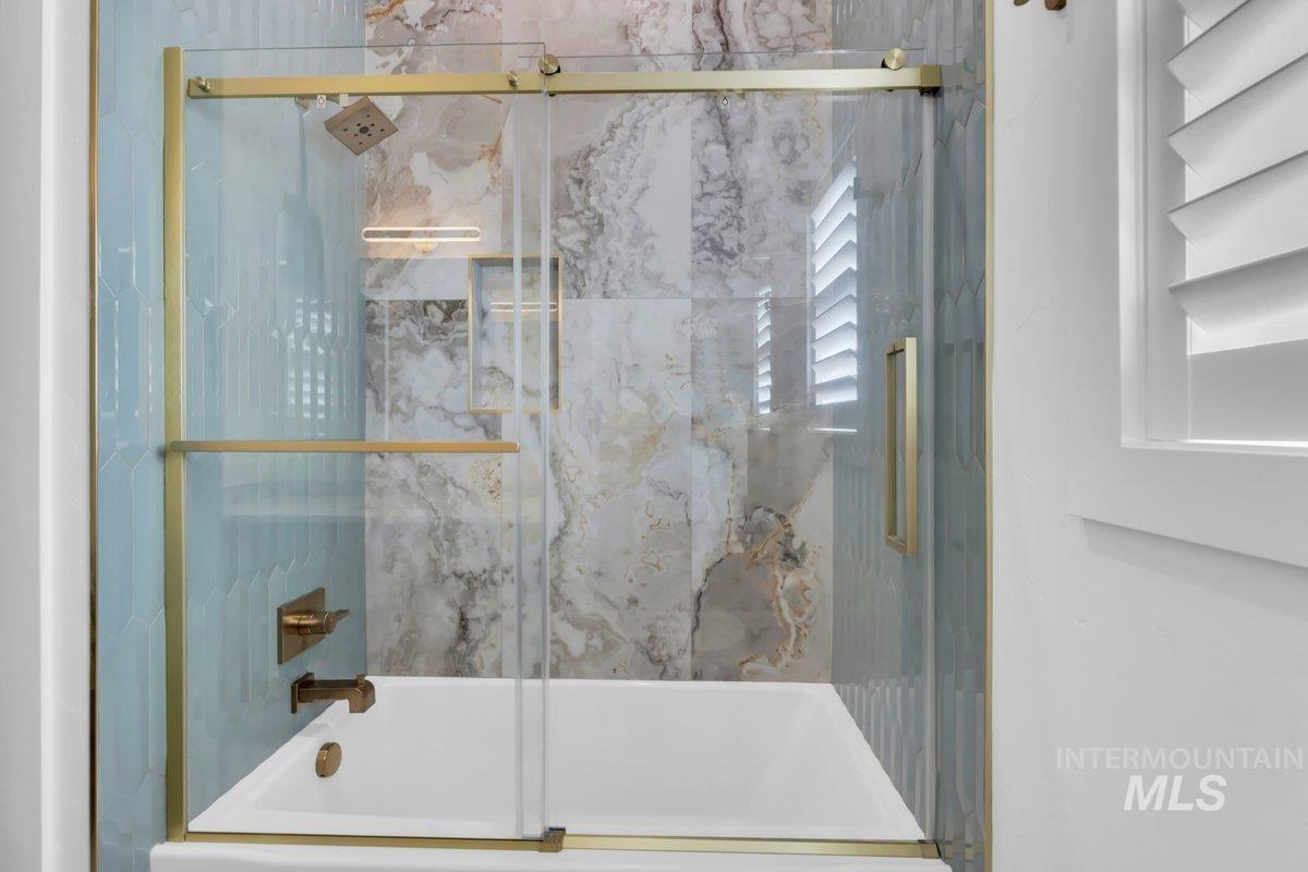 21460 Jackson Creek Ct, Star, Idaho 83669, 4 Bedrooms, 3 Bathrooms, Residential For Sale, Price $1,395,000,MLS 98974601