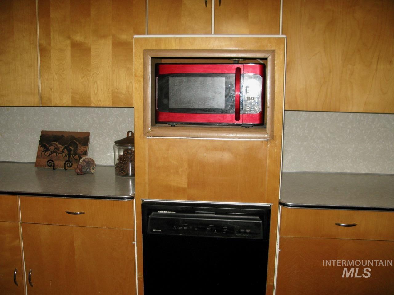 405 14th Street, Rupert, Idaho 83350, 3 Bedrooms, 1.5 Bathrooms, Residential For Sale, Price $297,000, 98974602