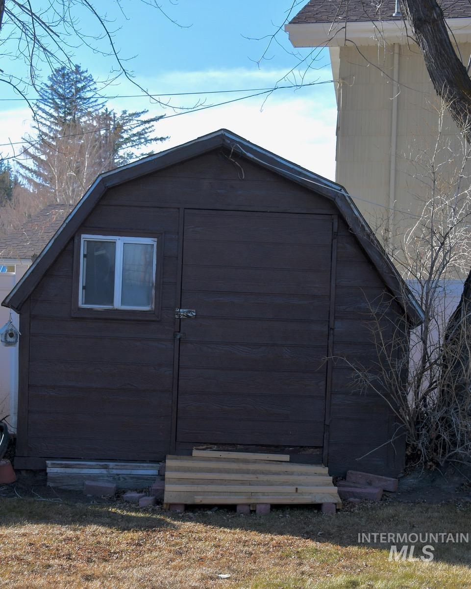 405 14th Street, Rupert, Idaho 83350, 3 Bedrooms, 1.5 Bathrooms, Residential For Sale, Price $297,000, 98974602