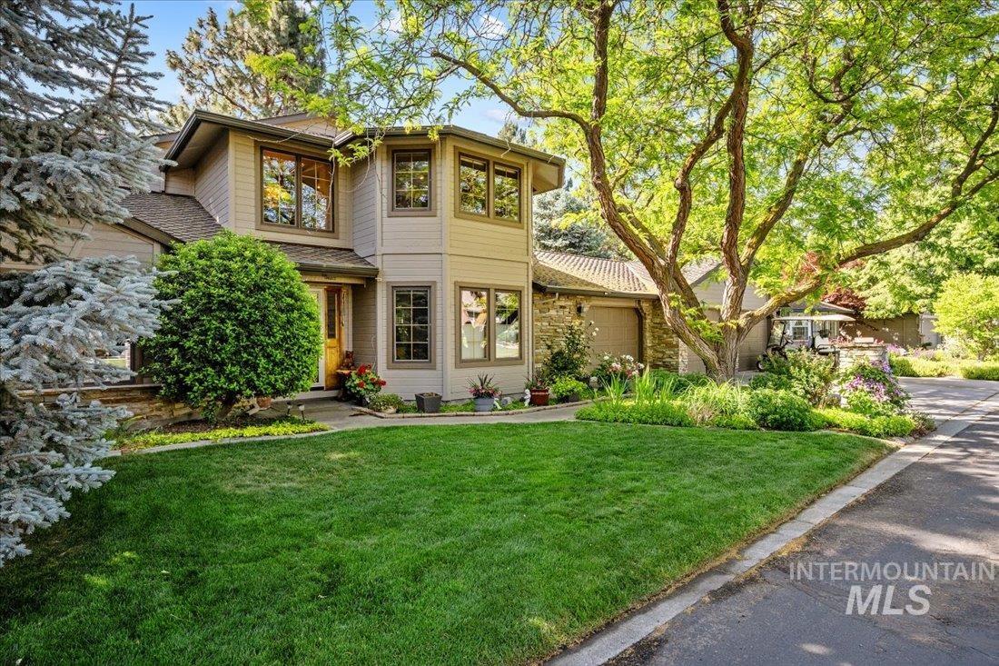 704 N Nicklaus Ln, Eagle, Idaho 83616-5358, 4 Bedrooms, 2.5 Bathrooms, Residential For Sale, Price $725,000,MLS 98974603