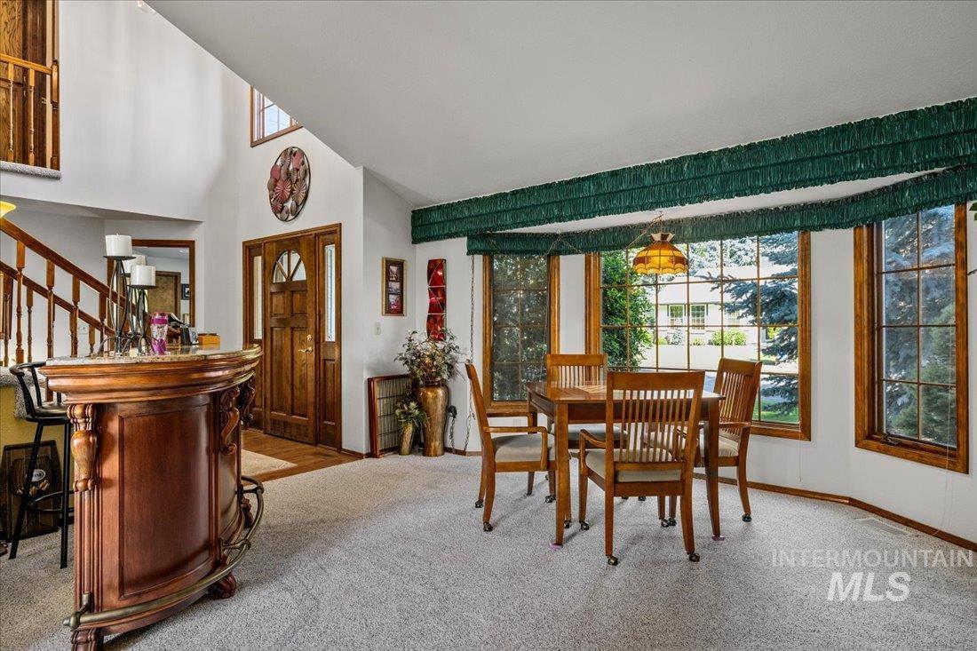 704 N Nicklaus Ln, Eagle, Idaho 83616-5358, 4 Bedrooms, 2.5 Bathrooms, Residential For Sale, Price $725,000,MLS 98974603