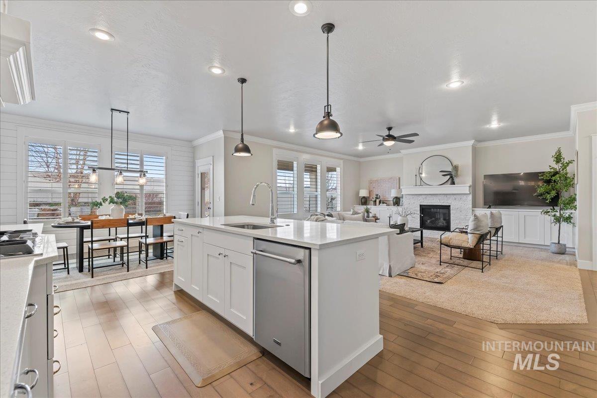 4071 S Twilight Rise Ave, Meridian, Idaho 83642, 5 Bedrooms, 3.5 Bathrooms, Residential For Sale, Price $879,900,MLS 98974606