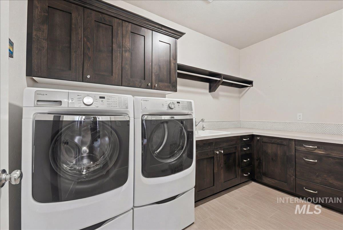 4071 S Twilight Rise Ave, Meridian, Idaho 83642, 5 Bedrooms, 3.5 Bathrooms, Residential For Sale, Price $879,900,MLS 98974606