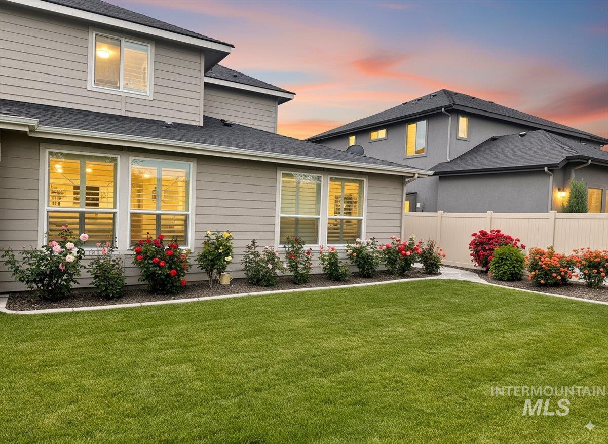 4071 S Twilight Rise Ave, Meridian, Idaho 83642, 5 Bedrooms, 3.5 Bathrooms, Residential For Sale, Price $879,900,MLS 98974606