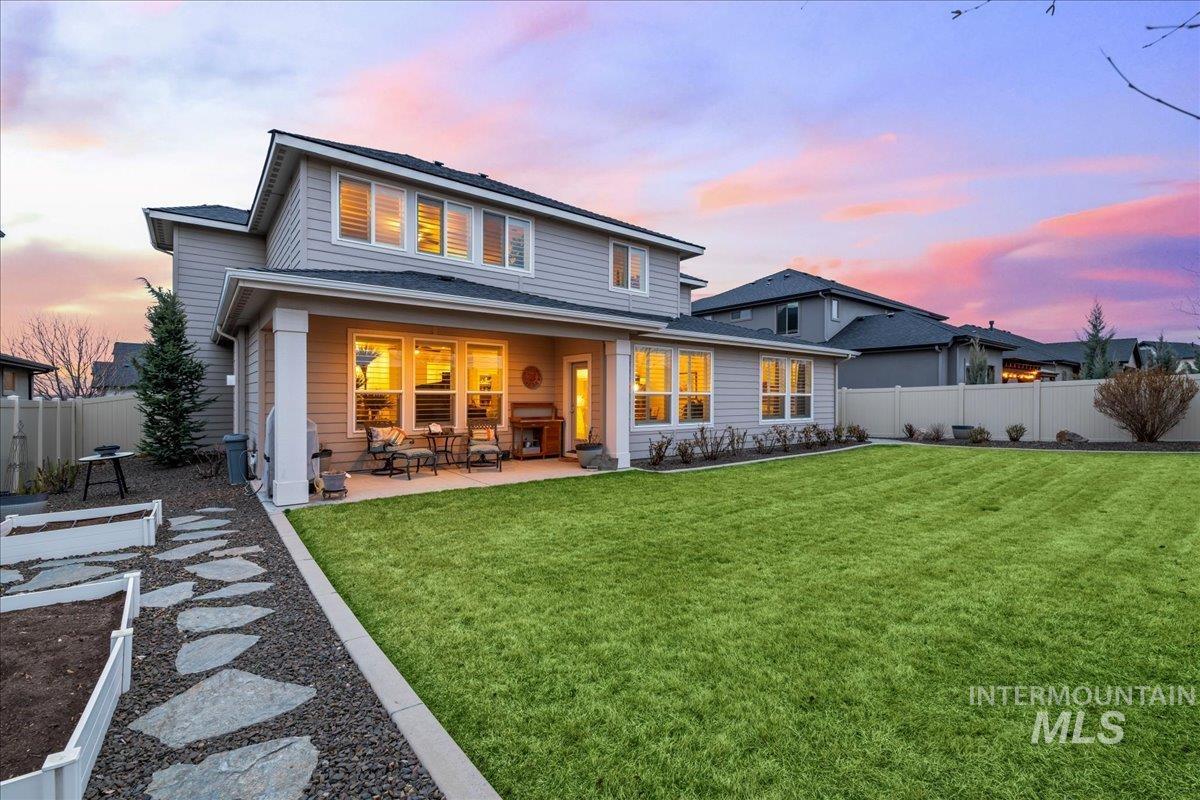 4071 S Twilight Rise Ave, Meridian, Idaho 83642, 5 Bedrooms, 3.5 Bathrooms, Residential For Sale, Price $879,900,MLS 98974606