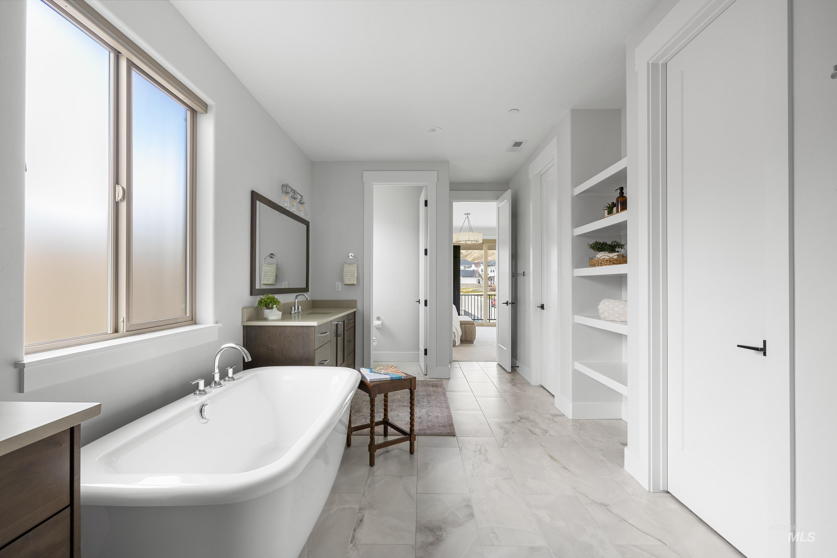 6100 E Hootowl Dr, Boise, Idaho 83716, 4 Bedrooms, 3.5 Bathrooms, Residential For Sale, Price $1,685,000,MLS 98974608