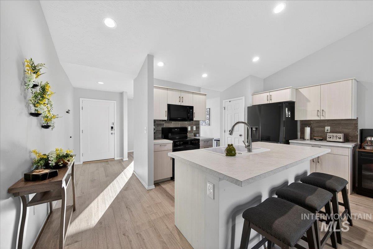 4136 E White Plains St, Nampa, Idaho 83686, 3 Bedrooms, 2 Bathrooms, Residential For Sale, Price $374,900,MLS 98974611