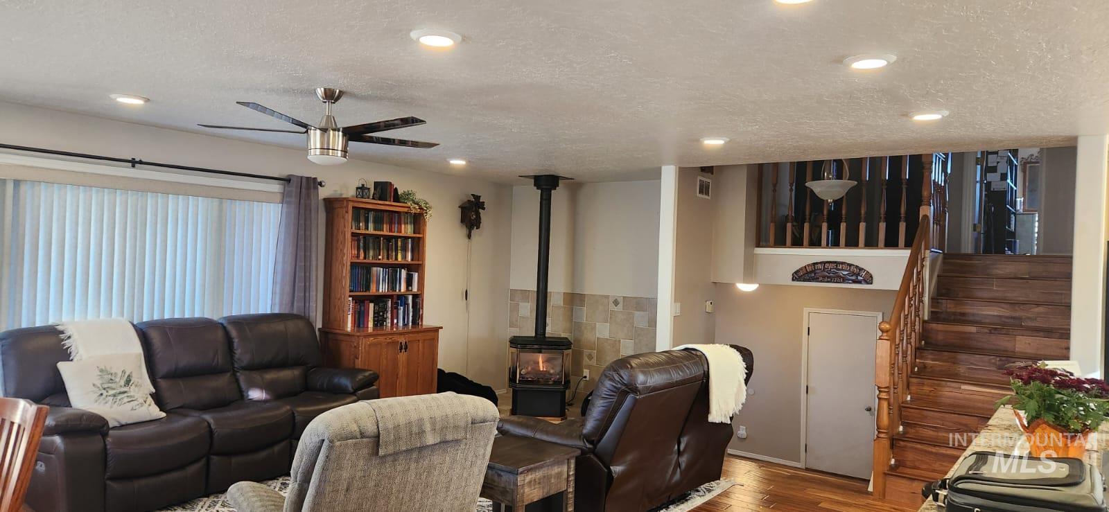 1027 Clear Creek Drive, Buhl, Idaho 83316, 5 Bedrooms, 3.5 Bathrooms, Residential For Sale, Price $750,000,MLS 98974615