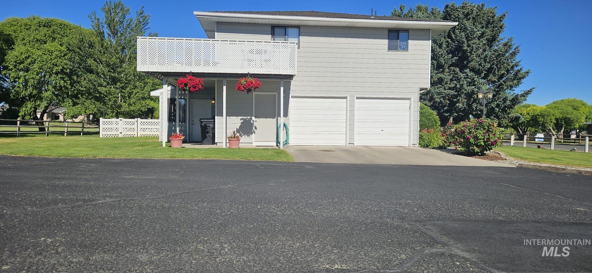 1027 Clear Creek Drive, Buhl, Idaho 83316, 5 Bedrooms, 3.5 Bathrooms, Residential For Sale, Price $729,000,MLS 98974615