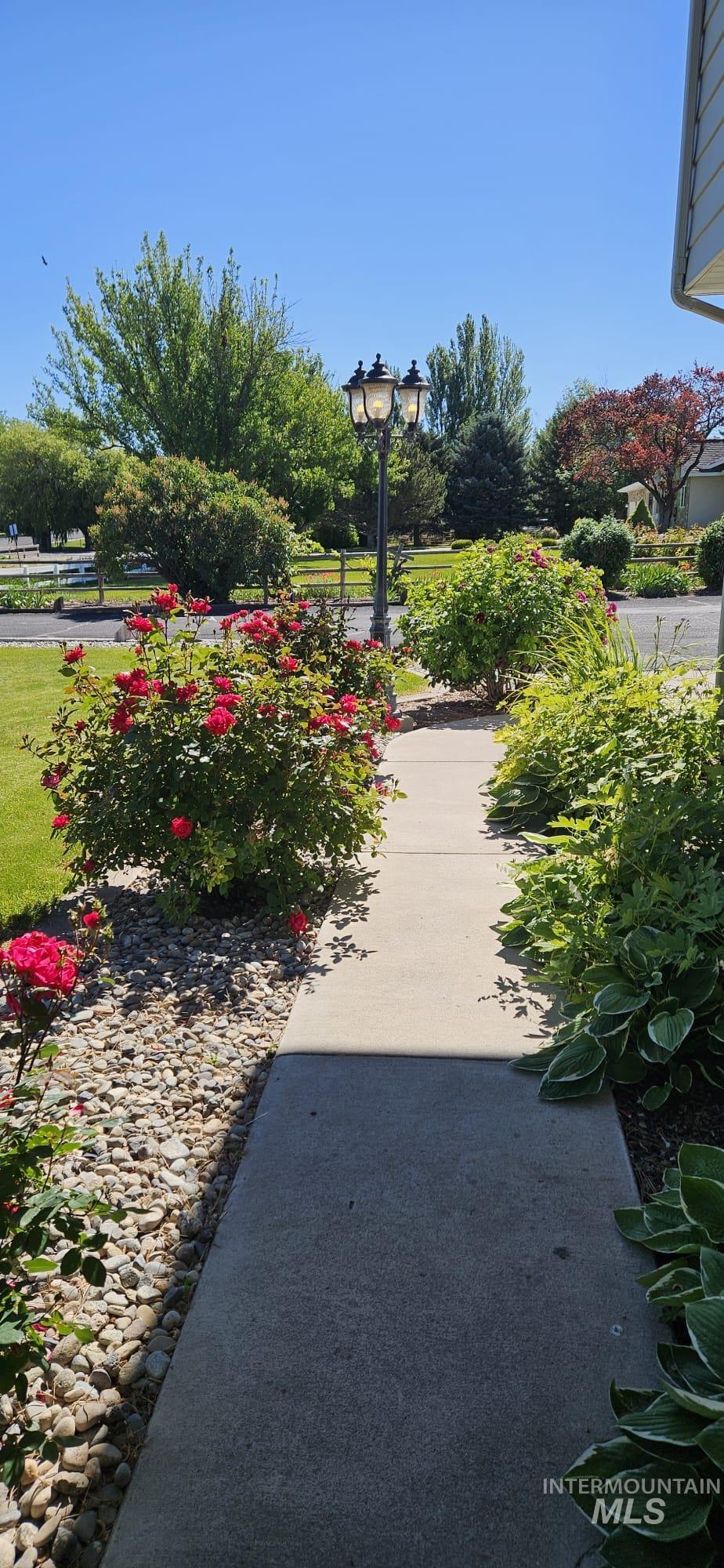 1027 Clear Creek Drive, Buhl, Idaho 83316, 5 Bedrooms, 3.5 Bathrooms, Residential For Sale, Price $729,000,MLS 98974615