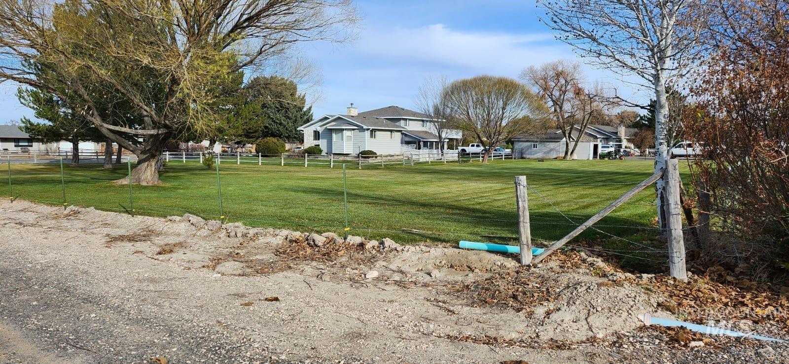 1027 Clear Creek Drive, Buhl, Idaho 83316, 5 Bedrooms, 3.5 Bathrooms, Residential For Sale, Price $750,000,MLS 98974615