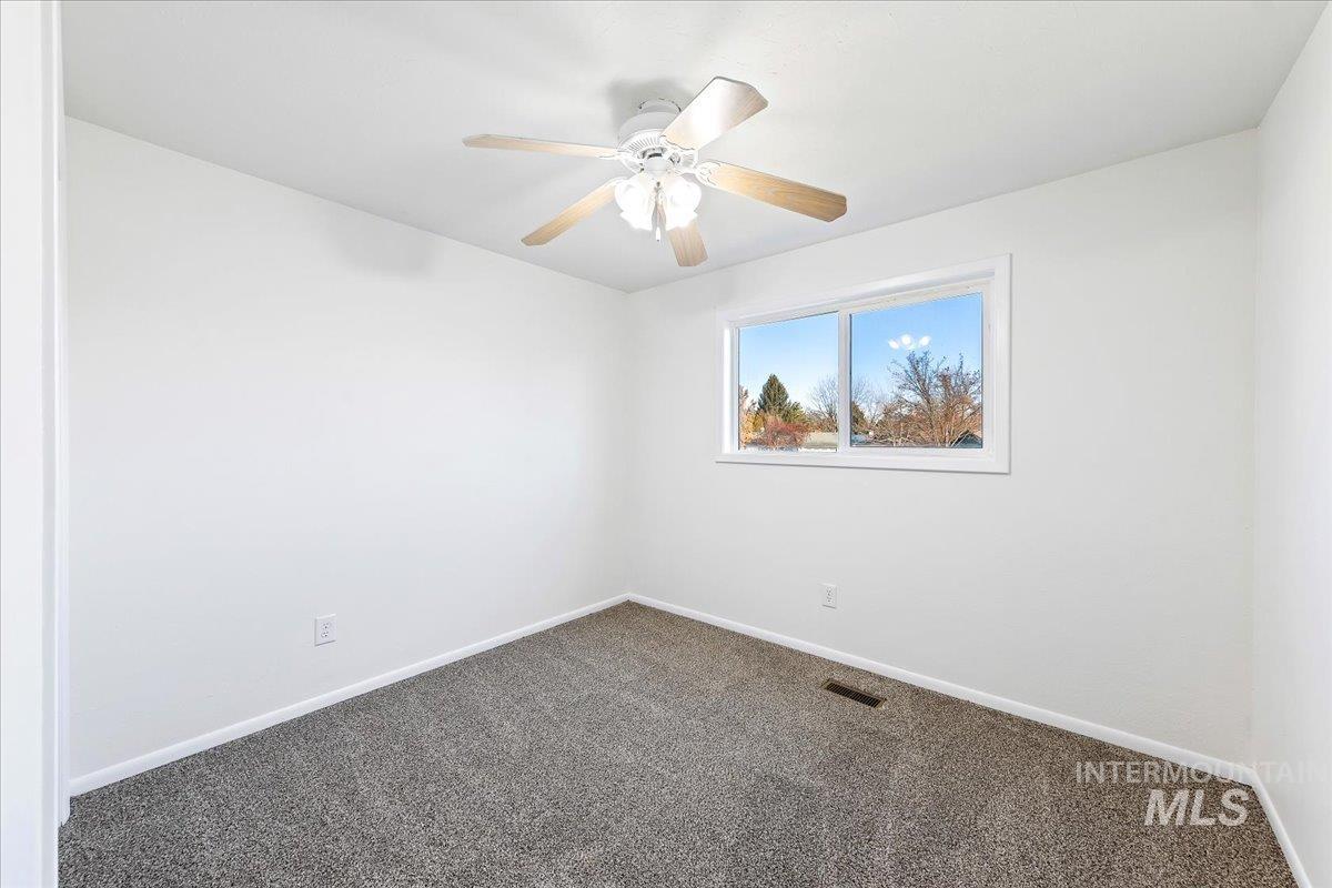 10667 W Cranberry St, Boise, Idaho 83713, 5 Bedrooms, 2 Bathrooms, Residential For Sale, Price $499,000,MLS 98974617