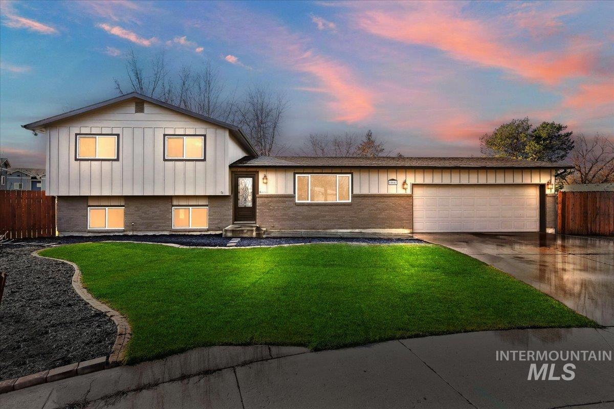 10667 W Cranberry St, Boise, Idaho 83713, 5 Bedrooms, 2 Bathrooms, Residential For Sale, Price $499,000,MLS 98974617