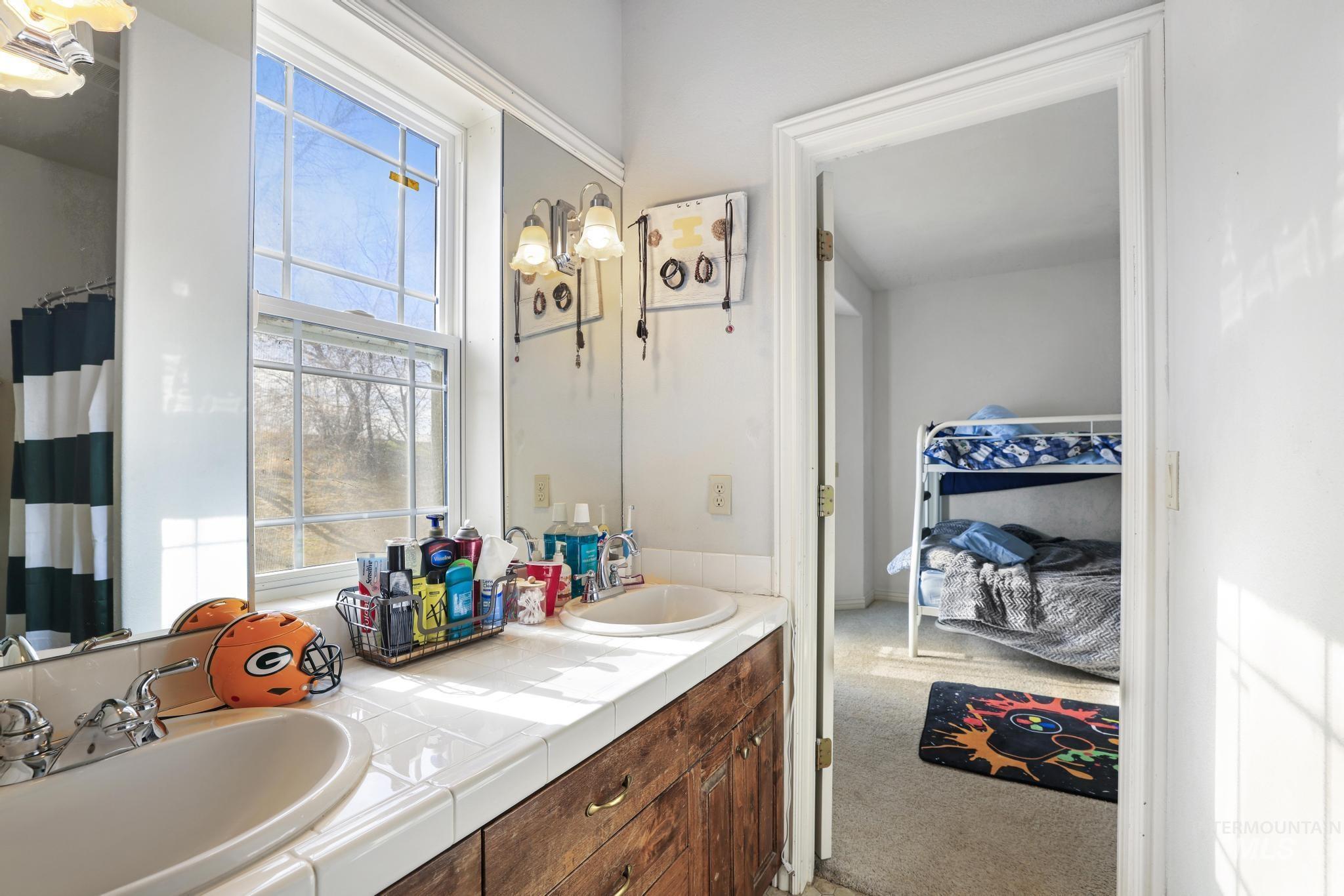 3125 Eagle Ridge Dr, Wendell, Idaho 83355, 4 Bedrooms, 2.5 Bathrooms, Residential For Sale, Price $720,000,MLS 98974618