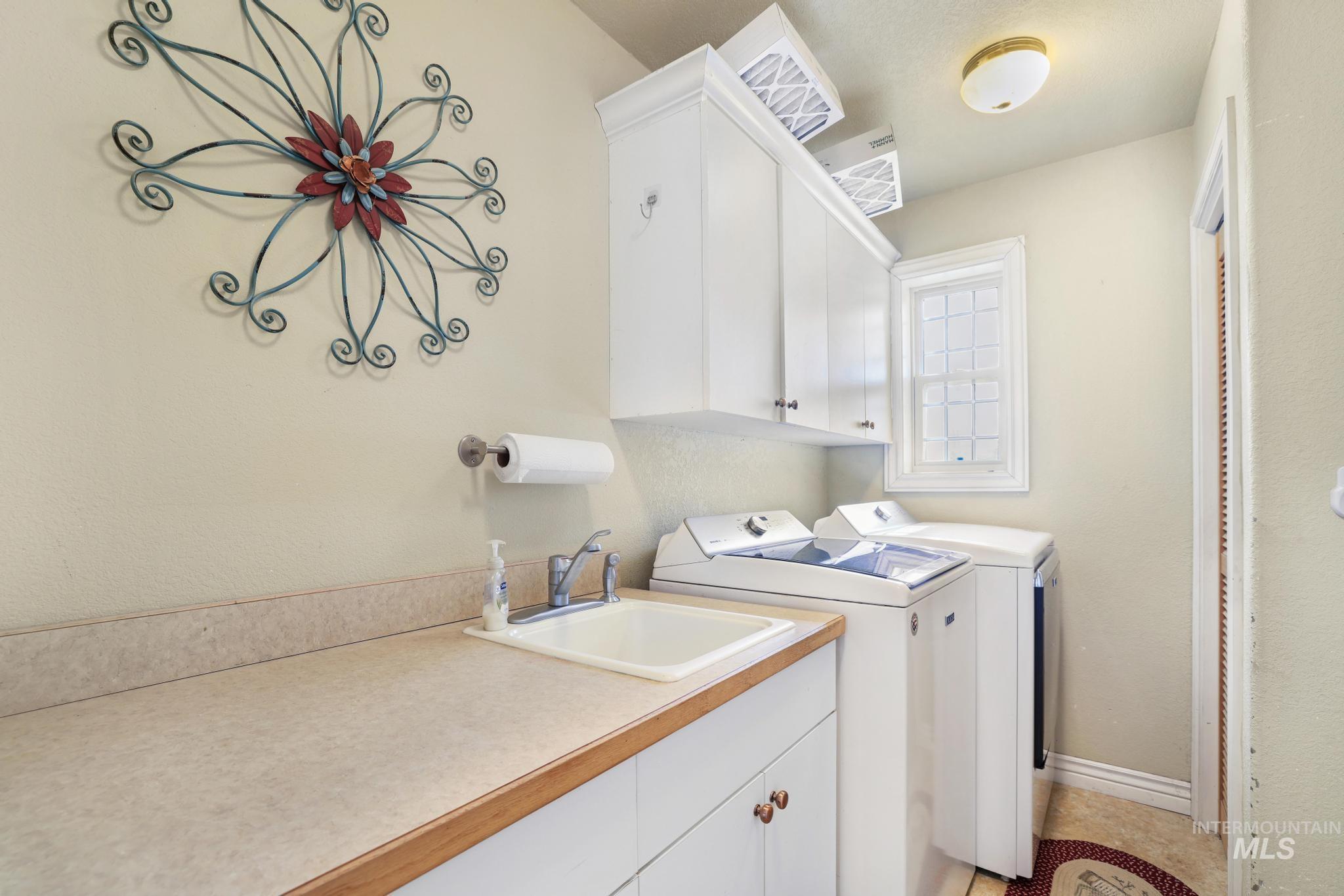 3125 Eagle Ridge Dr, Wendell, Idaho 83355, 4 Bedrooms, 2.5 Bathrooms, Residential For Sale, Price $720,000,MLS 98974618