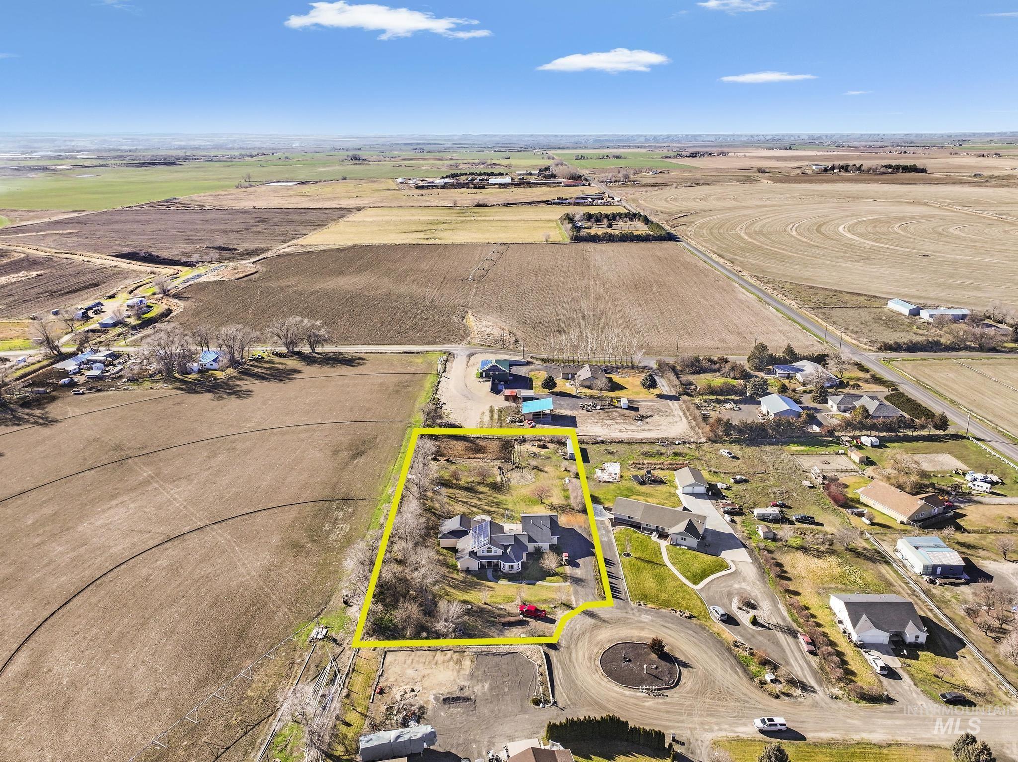 3125 Eagle Ridge Dr, Wendell, Idaho 83355, 4 Bedrooms, 2.5 Bathrooms, Residential For Sale, Price $720,000,MLS 98974618