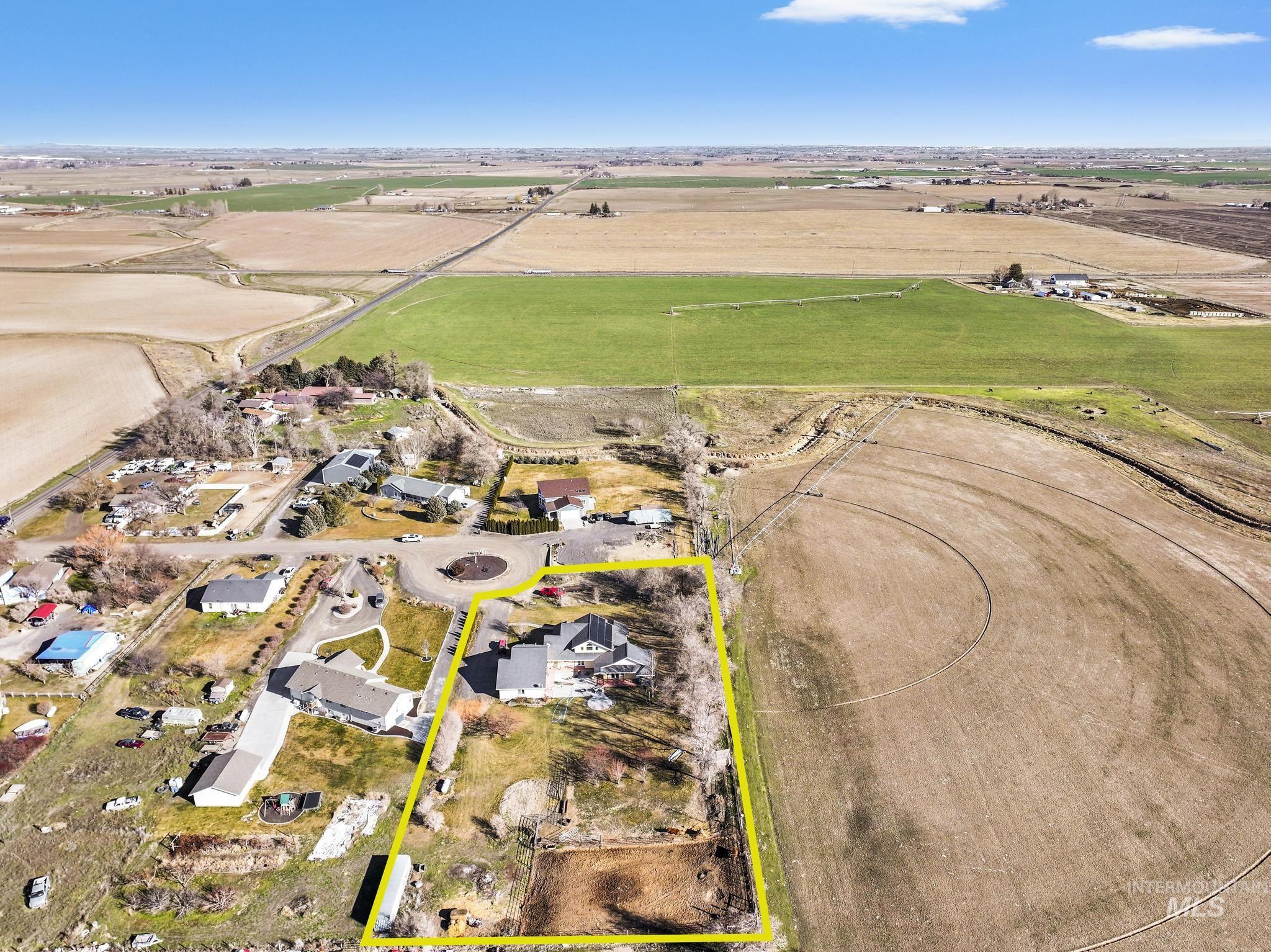 3125 Eagle Ridge Dr, Wendell, Idaho 83355, 4 Bedrooms, 2.5 Bathrooms, Residential For Sale, Price $720,000,MLS 98974618