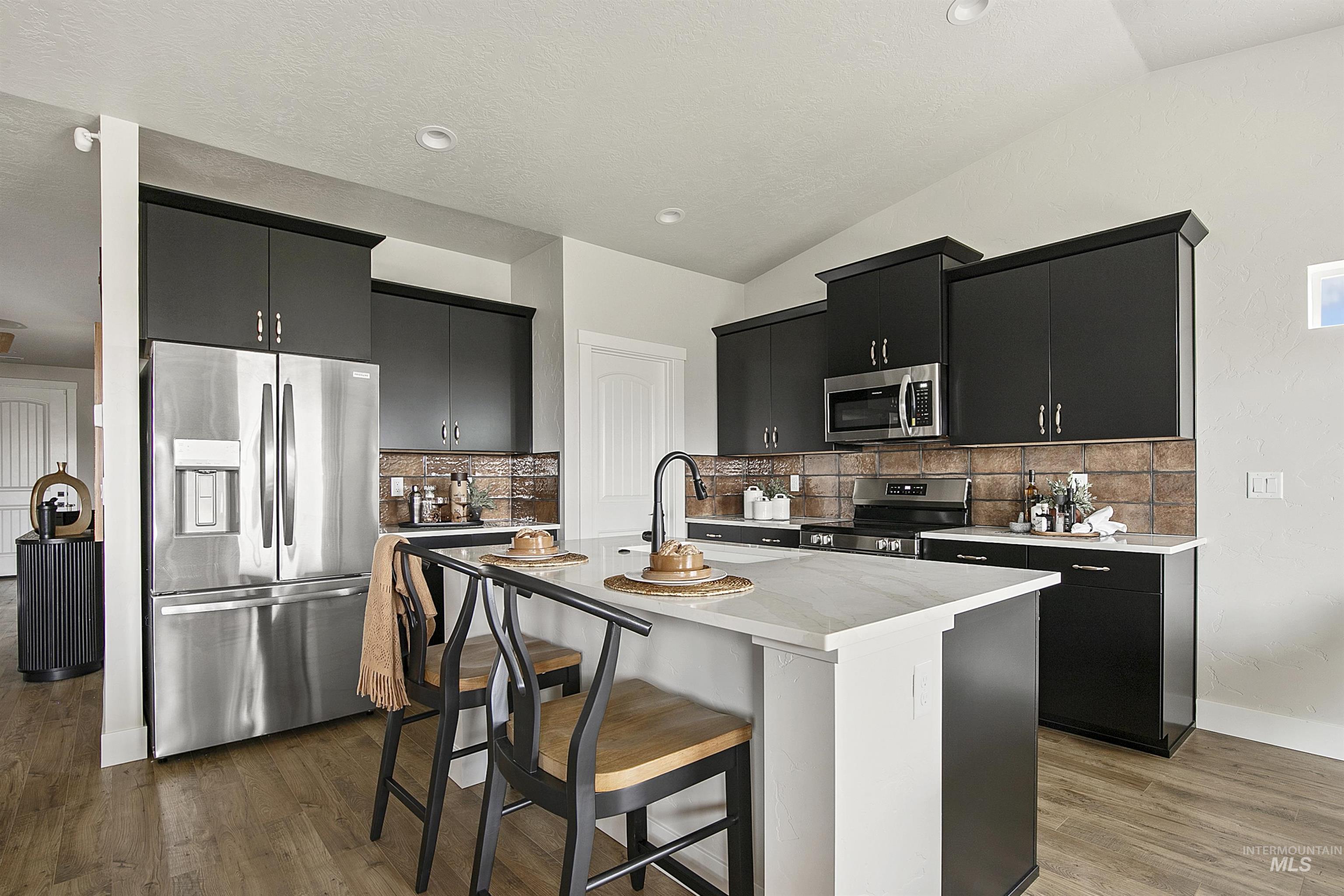 10091 Bellevue Ridge St, Nampa, Idaho 83687, 3 Bedrooms, 2 Bathrooms, Residential For Sale, Price $459,990,MLS 98974620