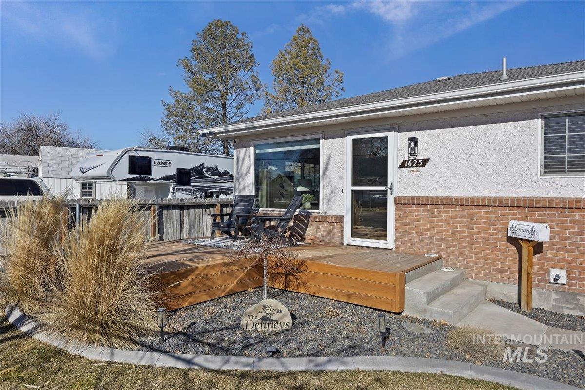 1625 4th Avenue East, Twin Falls, Idaho 83301, 4 Bedrooms, 2 Bathrooms, Residential For Sale, Price $359,000,MLS 98974622