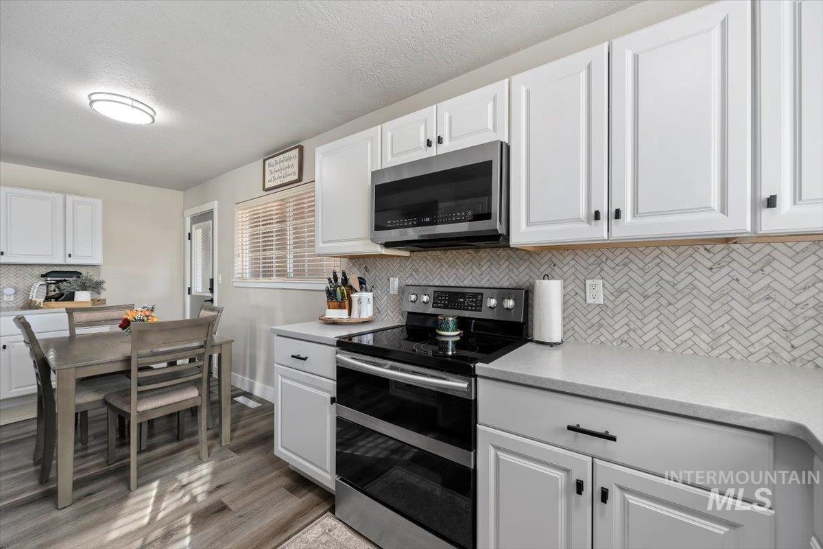 1625 4th Avenue East, Twin Falls, Idaho 83301, 4 Bedrooms, 2 Bathrooms, Residential For Sale, Price $359,000,MLS 98974622