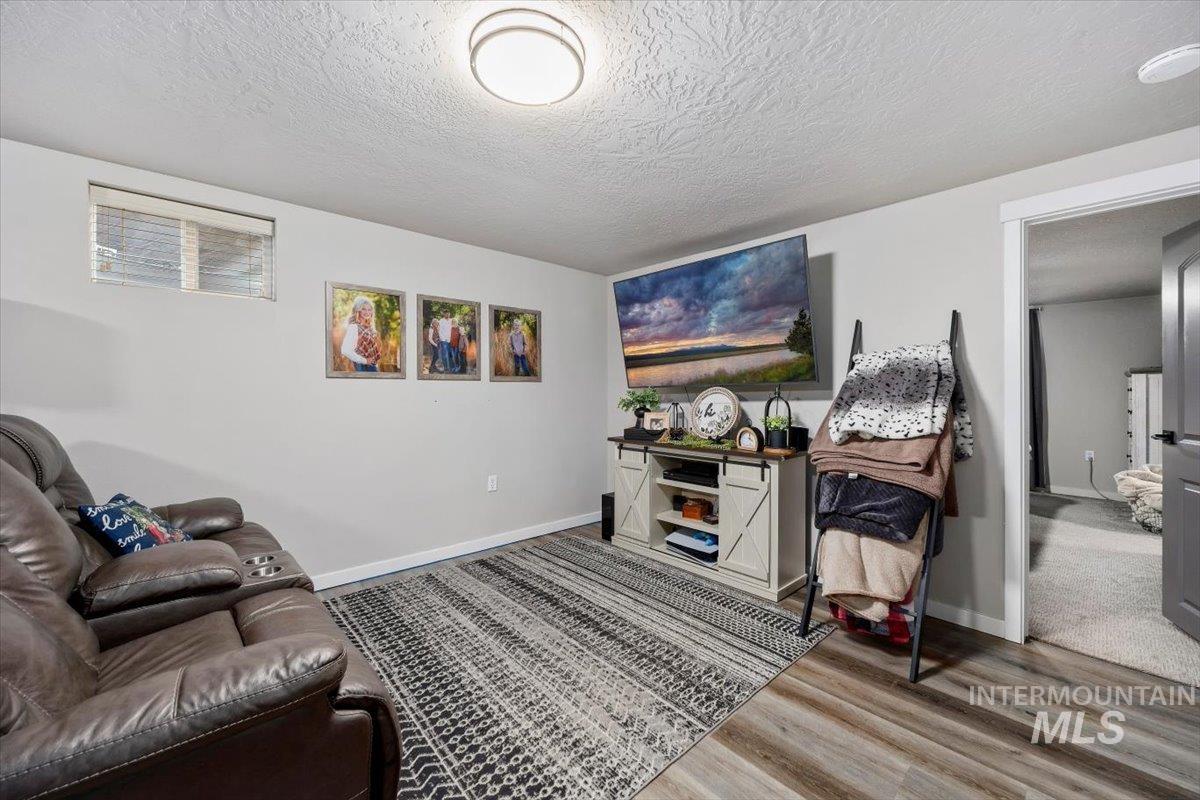 1625 4th Avenue East, Twin Falls, Idaho 83301, 4 Bedrooms, 2 Bathrooms, Residential For Sale, Price $359,000,MLS 98974622