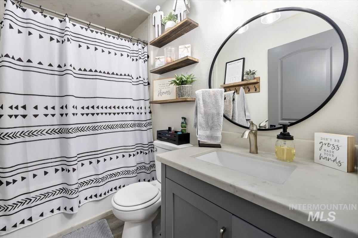 1625 4th Avenue East, Twin Falls, Idaho 83301, 4 Bedrooms, 2 Bathrooms, Residential For Sale, Price $359,000,MLS 98974622