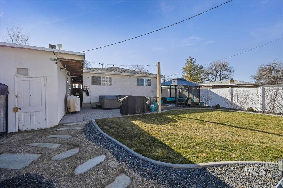 1625 4th Avenue East, Twin Falls, Idaho 83301, 4 Bedrooms, 2 Bathrooms, Residential For Sale, Price $359,000,MLS 98974622