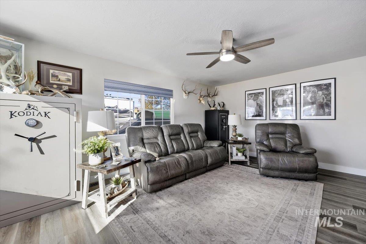 1625 4th Avenue East, Twin Falls, Idaho 83301, 4 Bedrooms, 2 Bathrooms, Residential For Sale, Price $359,000,MLS 98974622