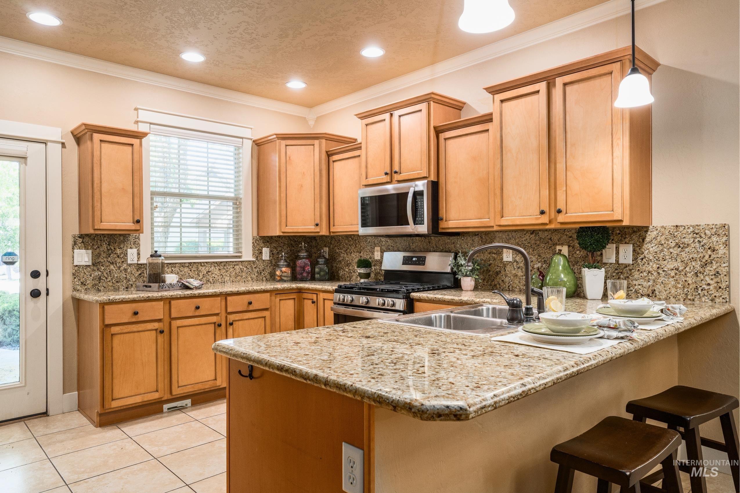 994 E Winding Creek, Eagle, Idaho 83616, 3 Bedrooms, 2.5 Bathrooms, Residential For Sale, Price $579,000, 98974624