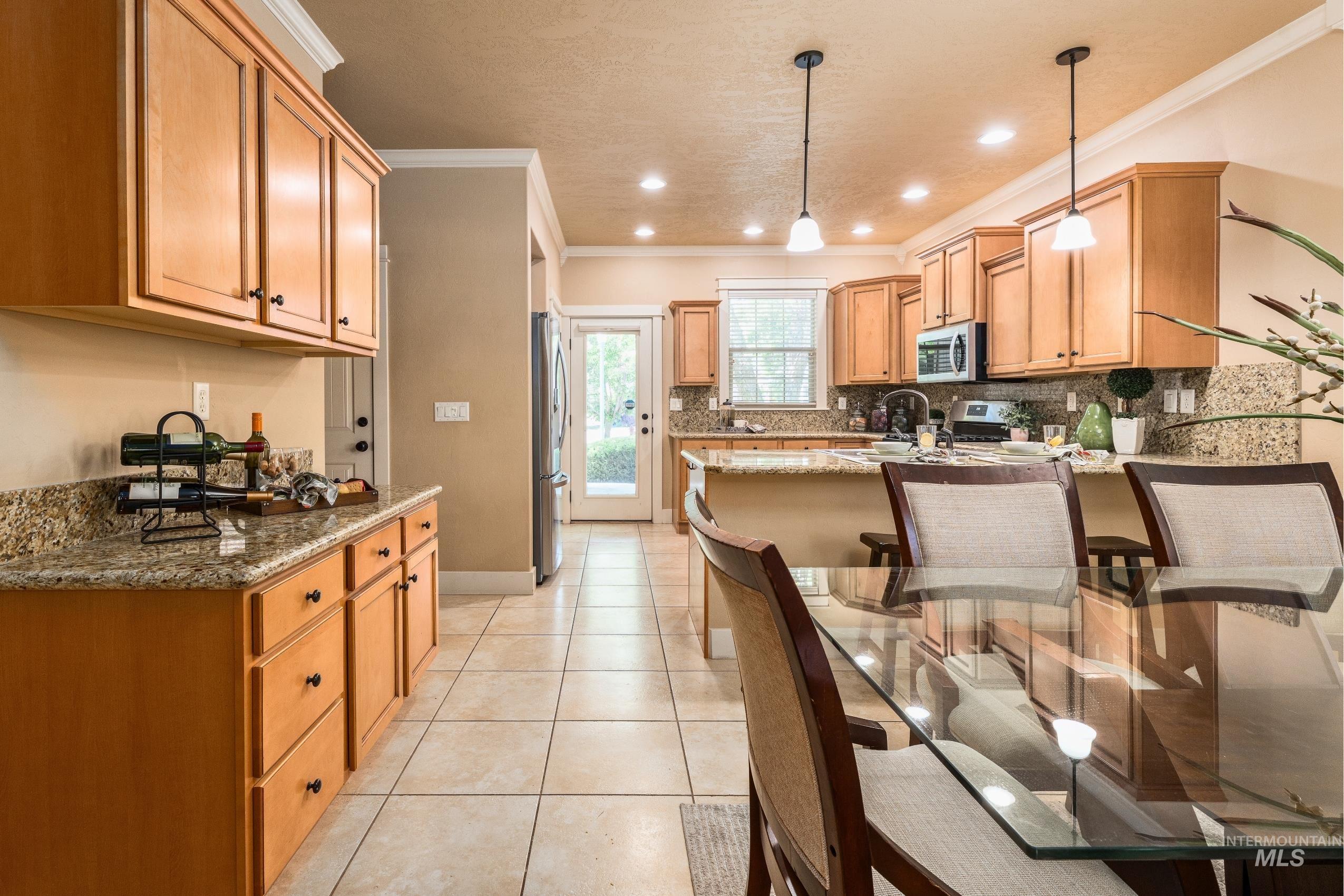 994 E Winding Creek, Eagle, Idaho 83616, 3 Bedrooms, 2.5 Bathrooms, Residential For Sale, Price $579,000, 98974624