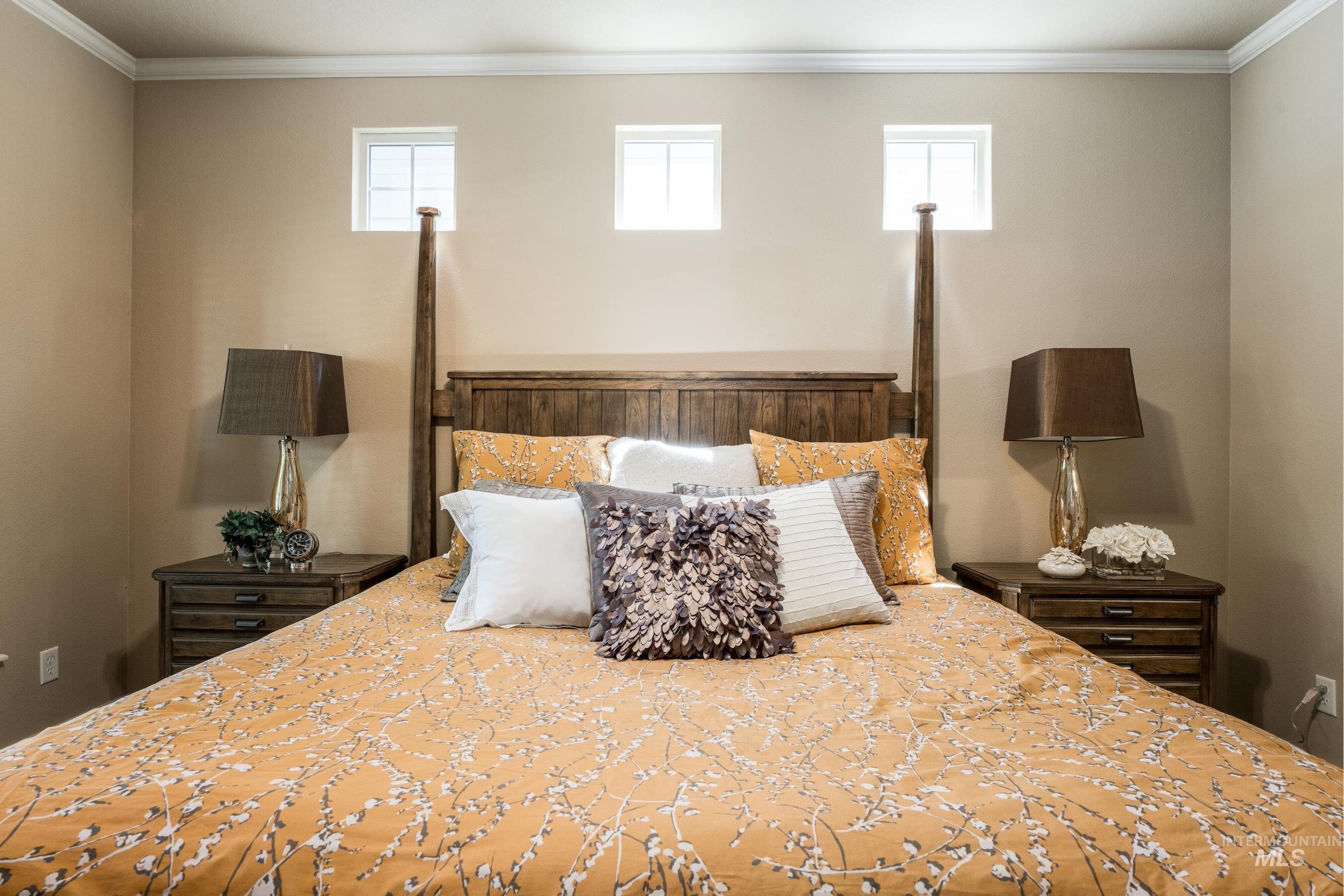 994 E Winding Creek, Eagle, Idaho 83616, 3 Bedrooms, 2.5 Bathrooms, Residential For Sale, Price $579,000, 98974624