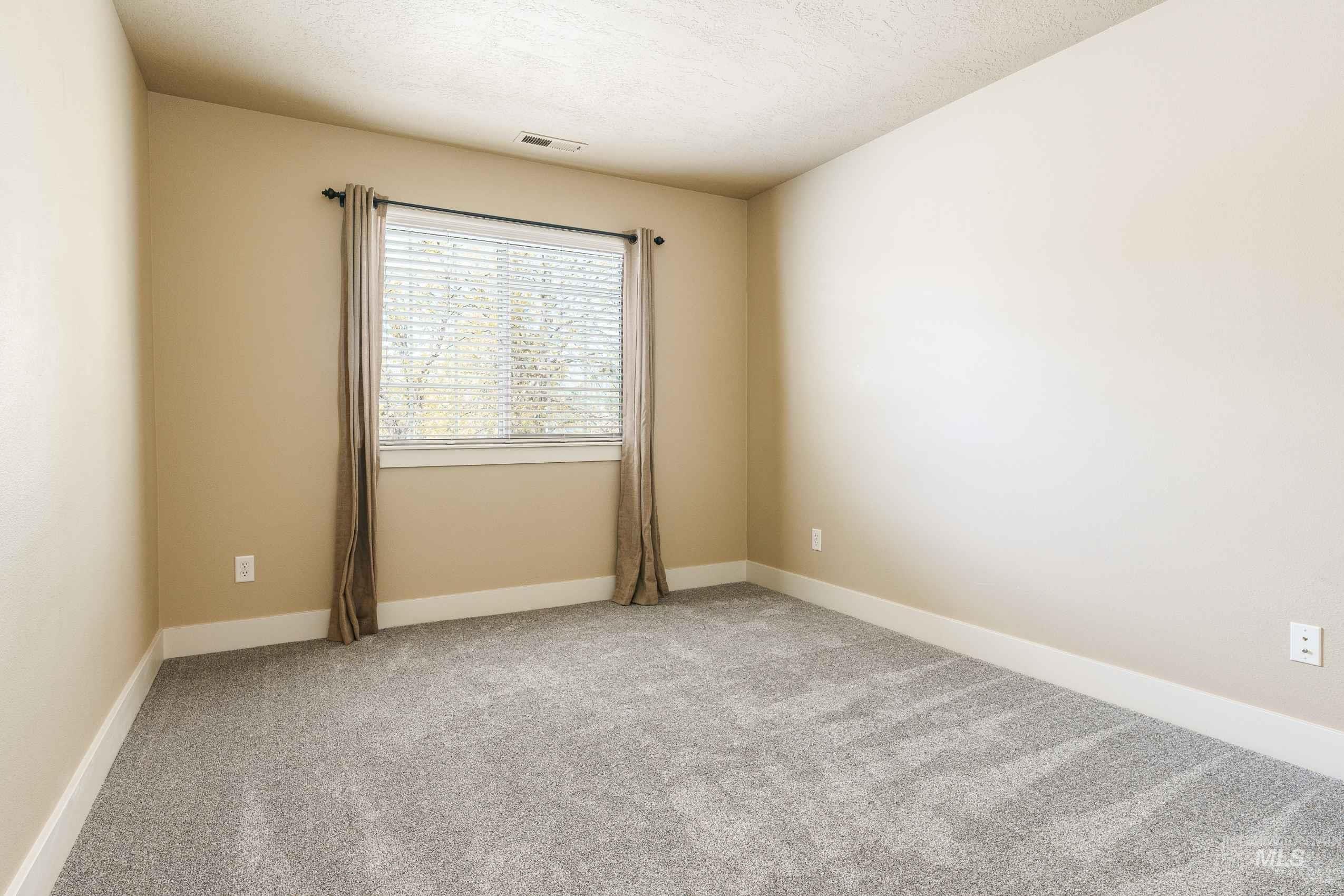 994 E Winding Creek, Eagle, Idaho 83616, 3 Bedrooms, 2.5 Bathrooms, Residential For Sale, Price $579,000, 98974624