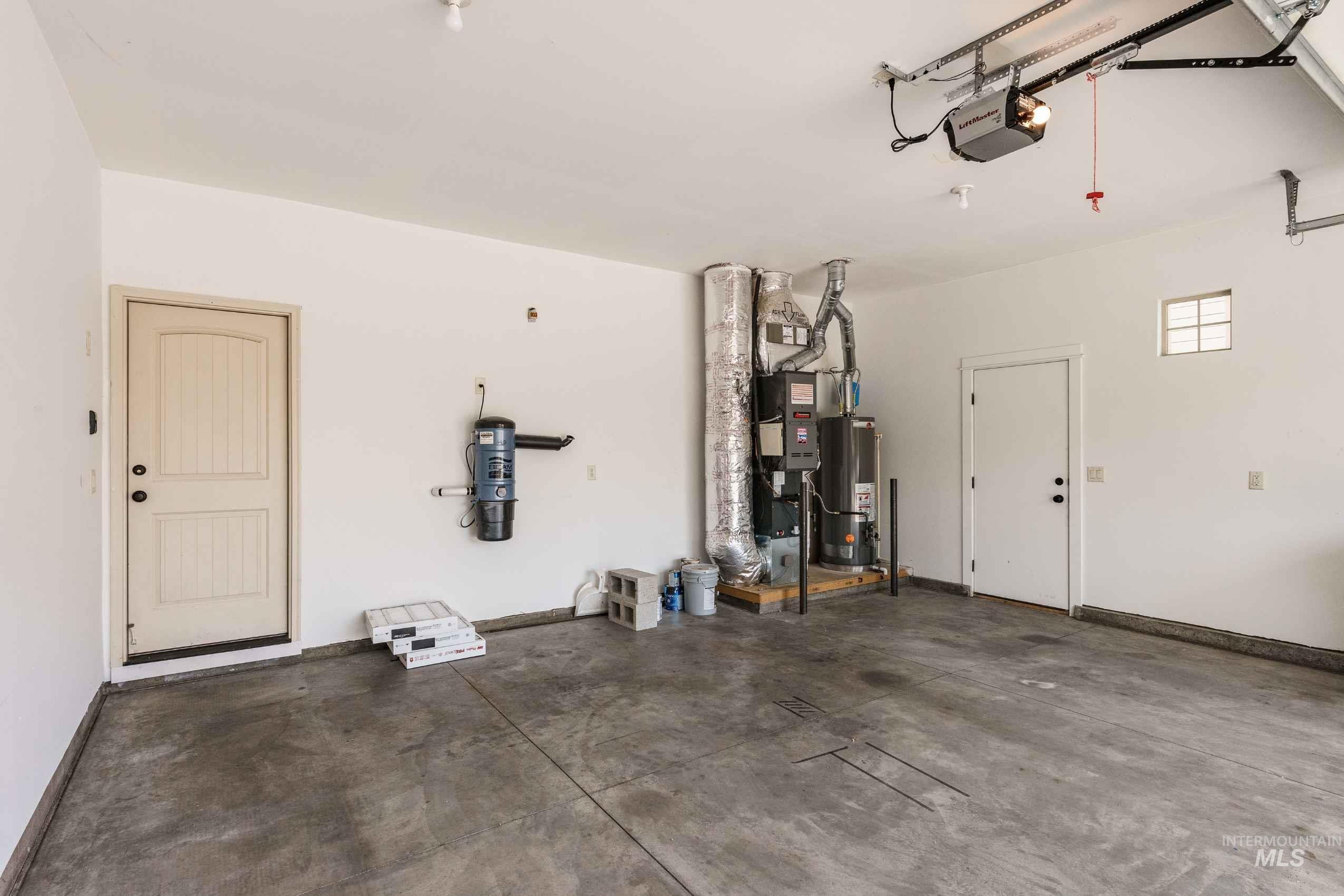 994 E Winding Creek, Eagle, Idaho 83616, 3 Bedrooms, 2.5 Bathrooms, Residential For Sale, Price $579,000, 98974624