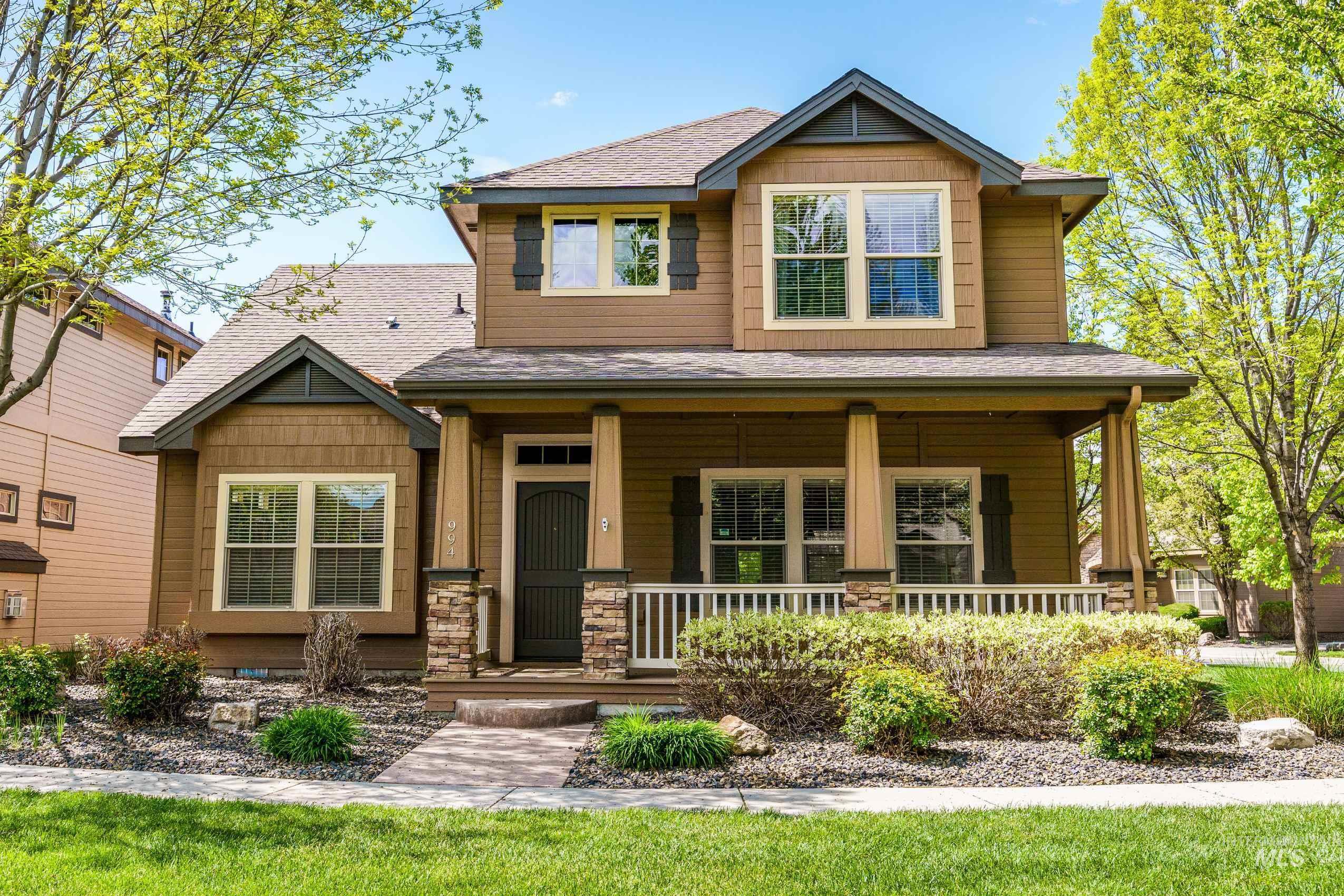 994 E Winding Creek, Eagle, Idaho 83616, 3 Bedrooms, 2.5 Bathrooms, Residential For Sale, Price $579,000, 98974624