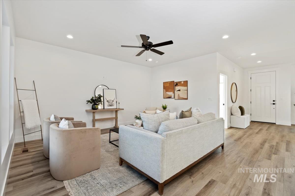 11162 S Corballis Ln, Kuna, Idaho 83634, 3 Bedrooms, 2 Bathrooms, Residential For Sale, Price $494,880,MLS 98974627