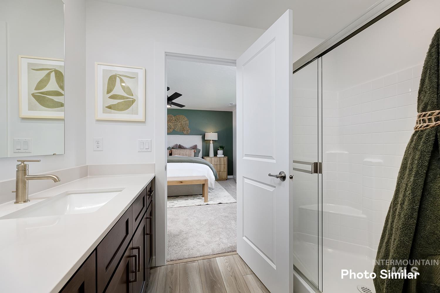 1926 E Springloyd St, Meridian, Idaho 83642, 4 Bedrooms, 3 Bathrooms, Residential For Sale, Price $546,900,MLS 98974630