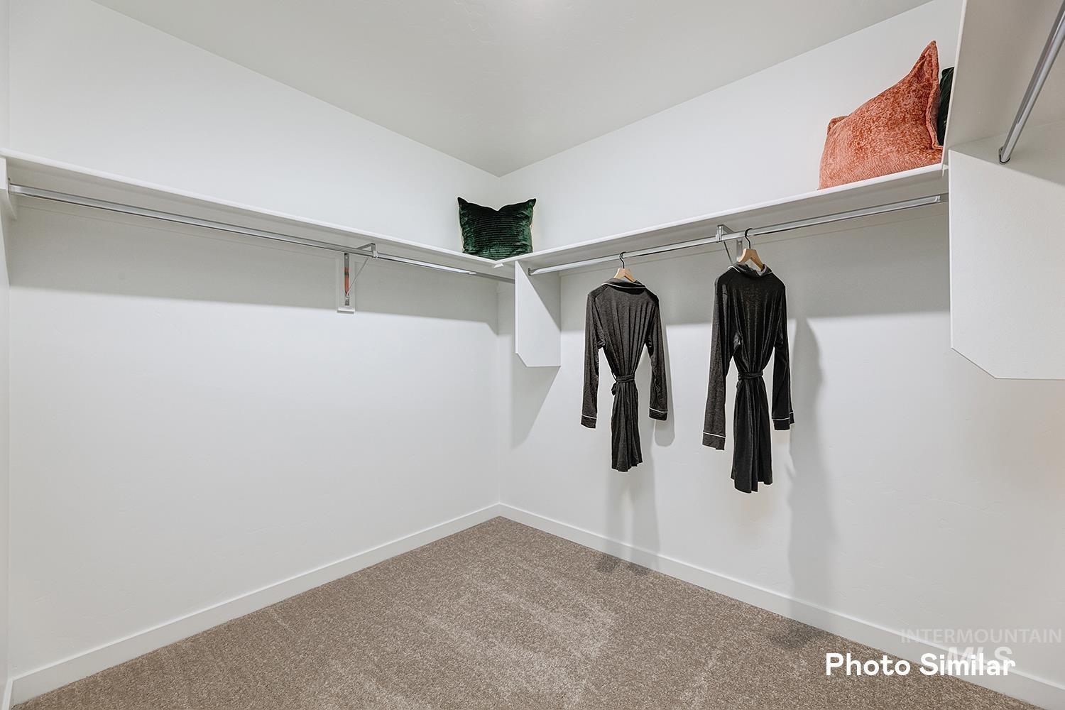 1926 E Springloyd St, Meridian, Idaho 83642, 4 Bedrooms, 3 Bathrooms, Residential For Sale, Price $546,900,MLS 98974630