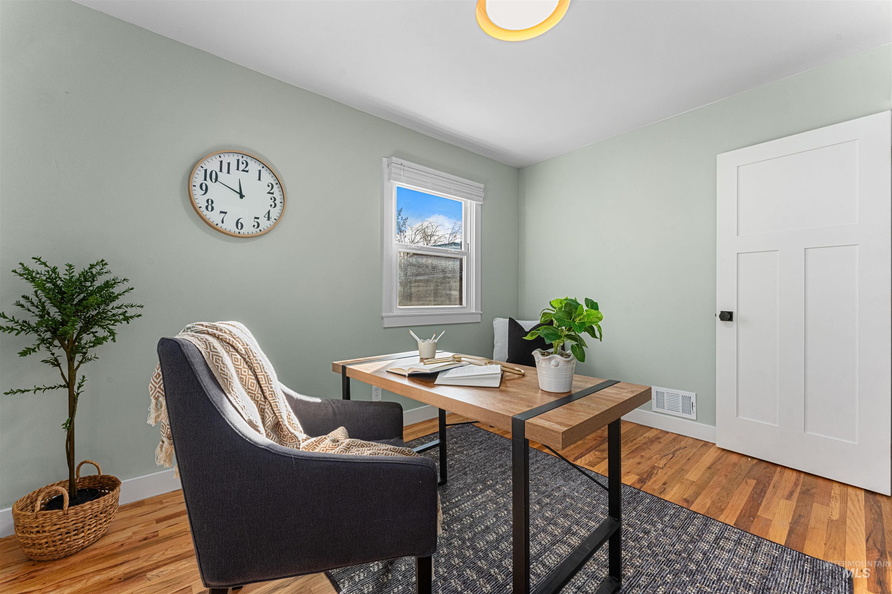 500 N PACIFIC ST, Boise, Idaho 83706, 4 Bedrooms, 2 Bathrooms, Residential For Sale, Price $559,999,MLS 98974634