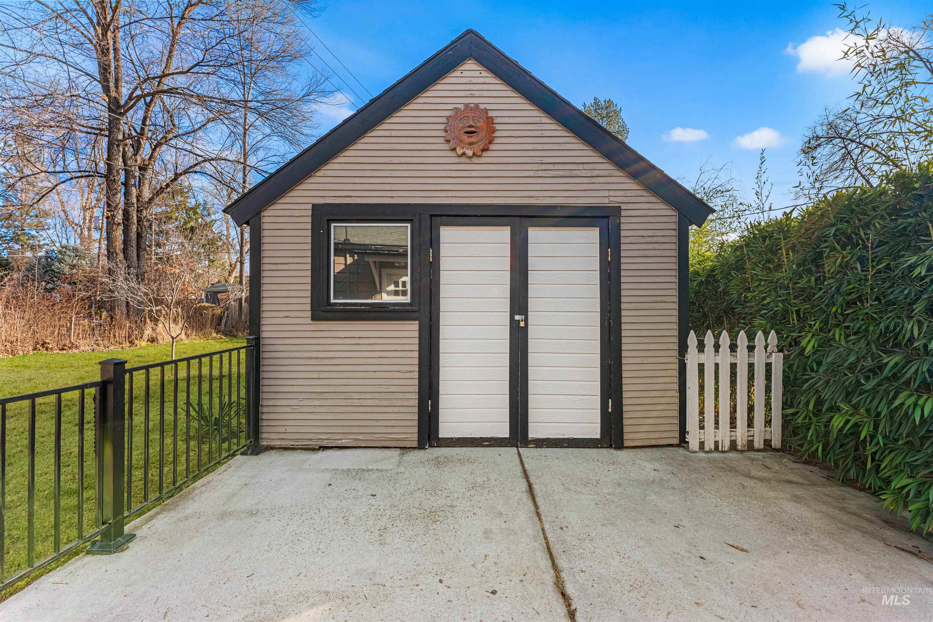 500 N PACIFIC ST, Boise, Idaho 83706, 4 Bedrooms, 2 Bathrooms, Residential For Sale, Price $559,999,MLS 98974634