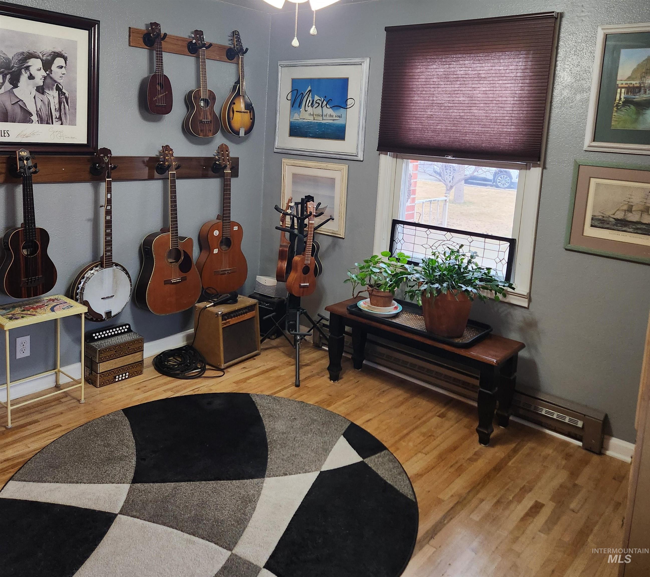 1105 Nevada St., Gooding, Idaho 83330, 4 Bedrooms, 2 Bathrooms, Residential For Sale, Price $305,000,MLS 98974637